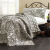 Cotton Quilt Set in Paisley Damask
